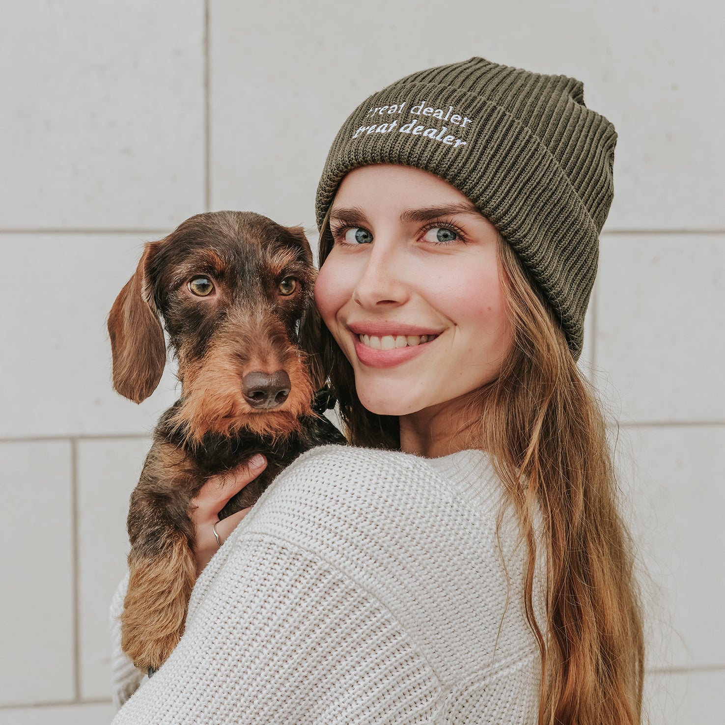 "treat dealer" beanie in olive green