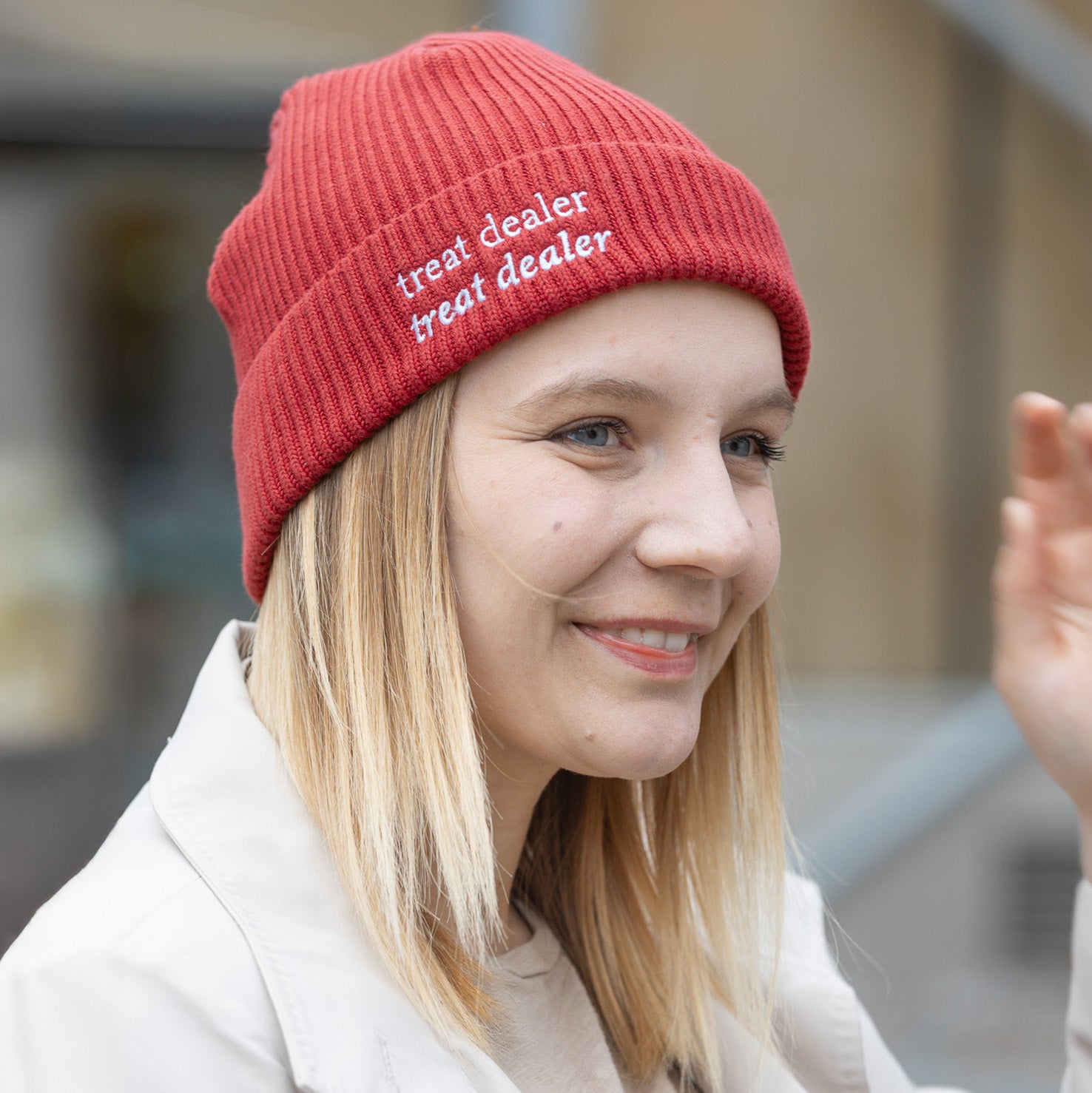 "treat dealer" Beanie in red earth